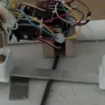 رباتی که با چسب برای خود ابزار می سازد