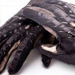 ترجمه زبان اشاره به گفتار با فناوری دستکش هوشمند