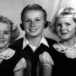 خواهر و برادران دور از هم چه احساسی دارند؟